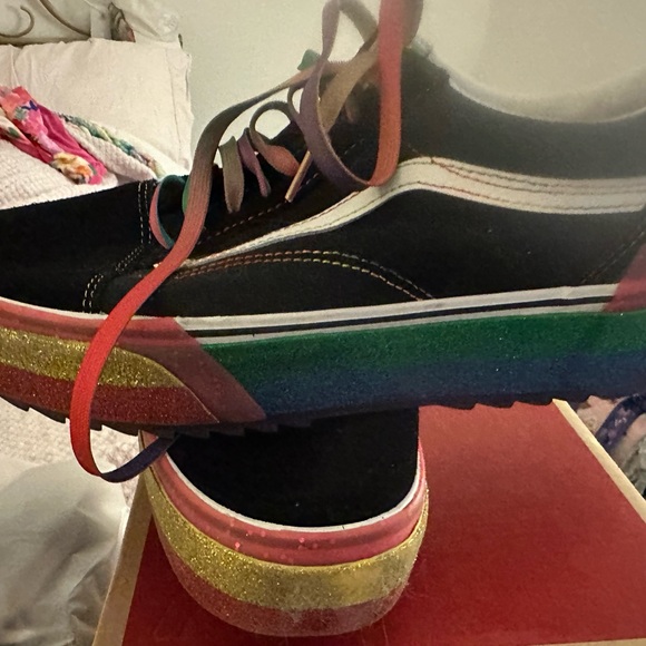 Men’s size 12 platform Vans pride. Limited Edition gently used. Old skool vans - Picture 2 of 5